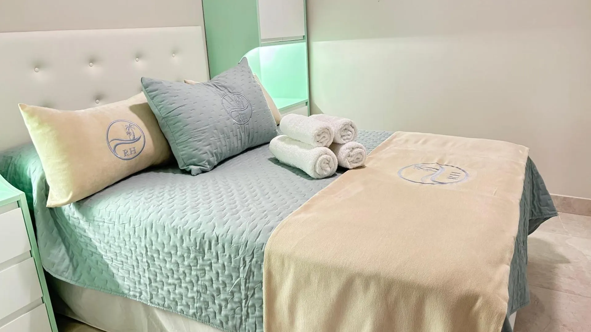 Rentaly Holidays El Cobijo Del Conde 알메리아 아파트