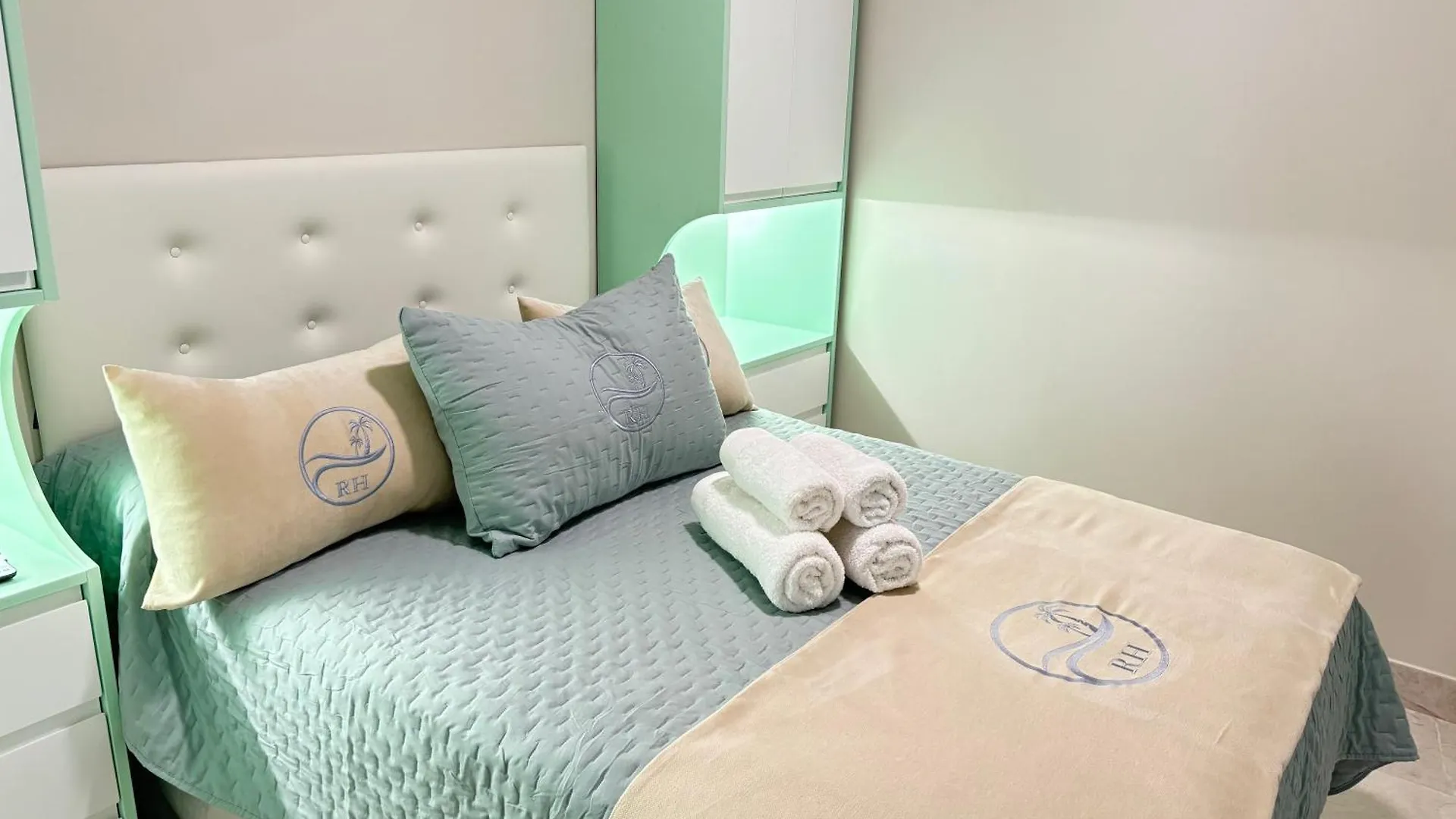 Rentaly Holidays El Cobijo Del Conde 알메리아 0*,